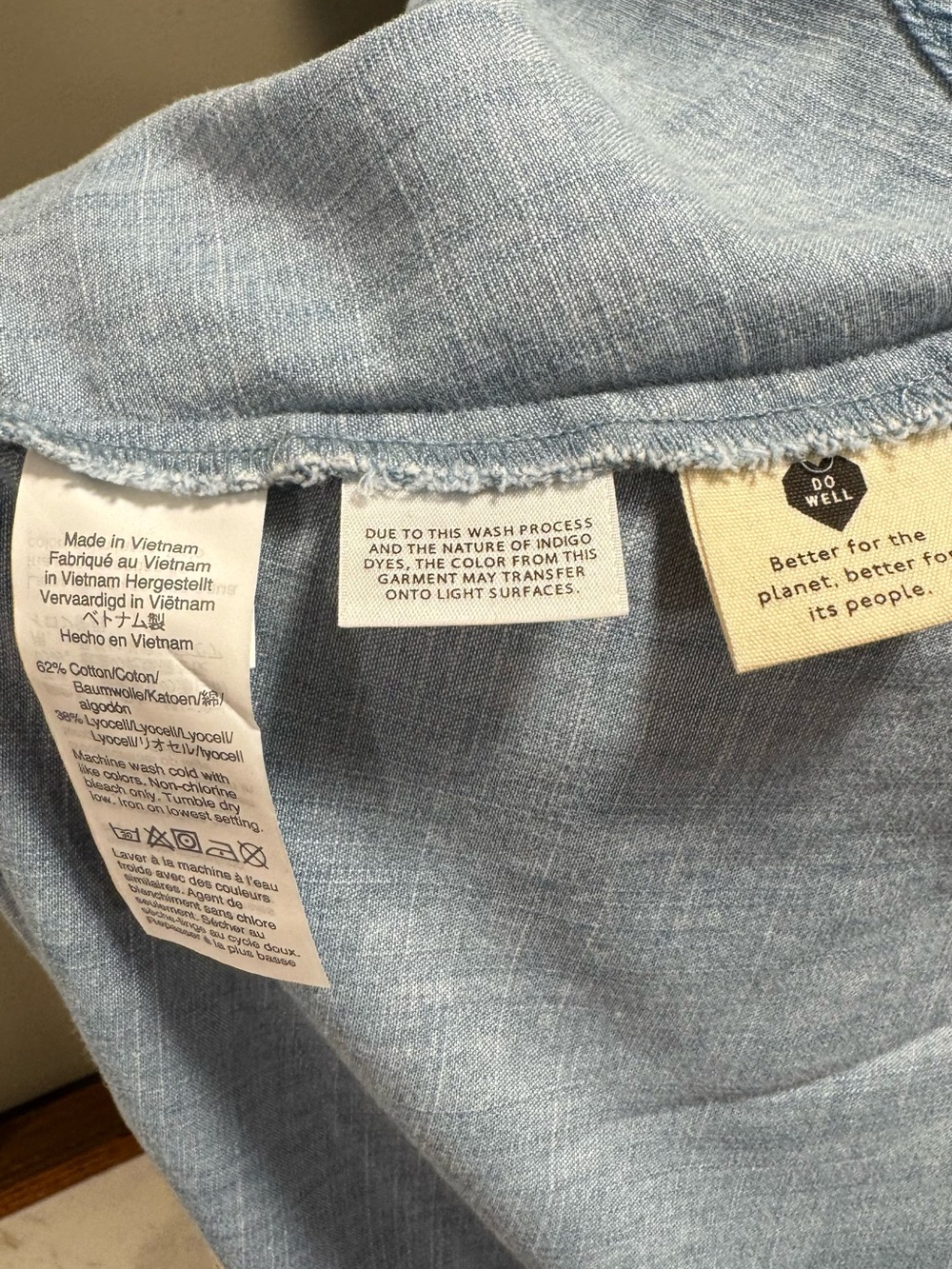 Madewell Chambray Wrap Dress Size 8P Petite Light Wash Button Front NWT - Picture 2 of 7
